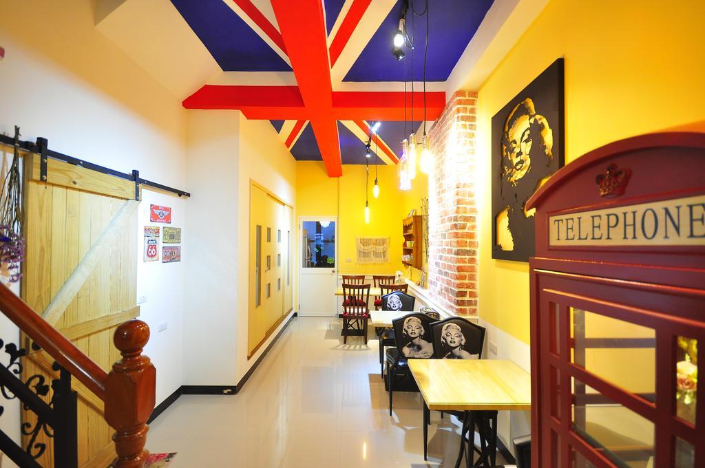Happy Orange Homestay Yilan Exteriör bild