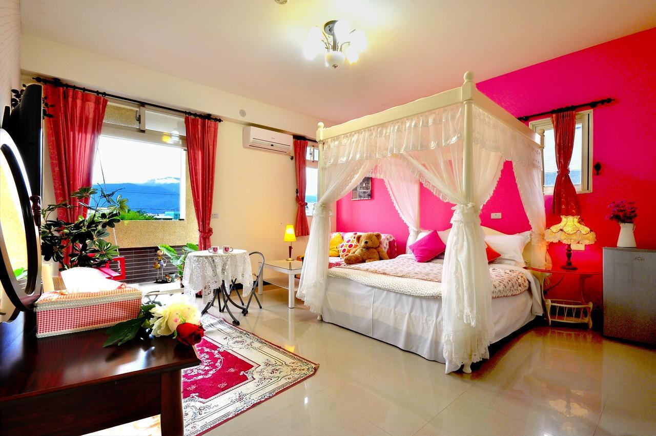 Happy Orange Homestay Yilan Exteriör bild