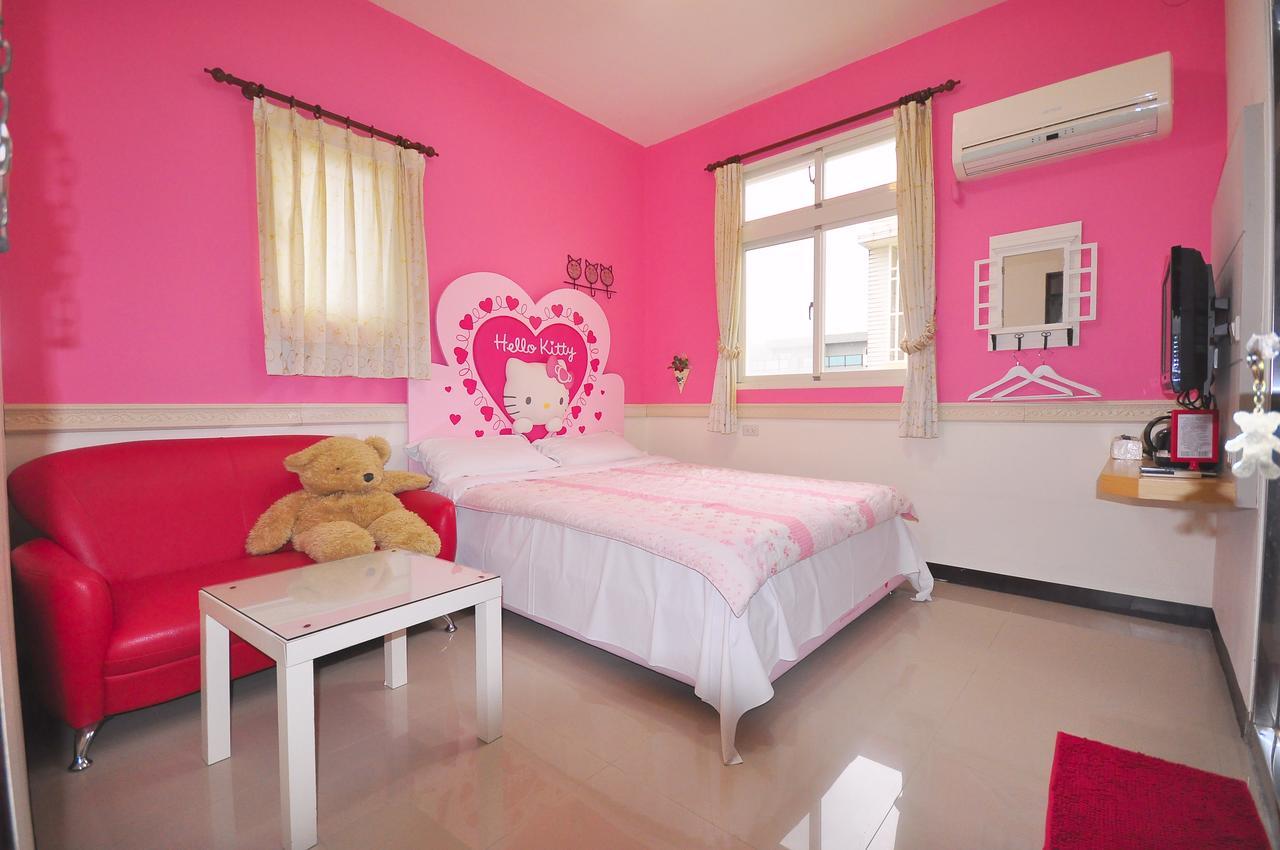 Happy Orange Homestay Yilan Exteriör bild