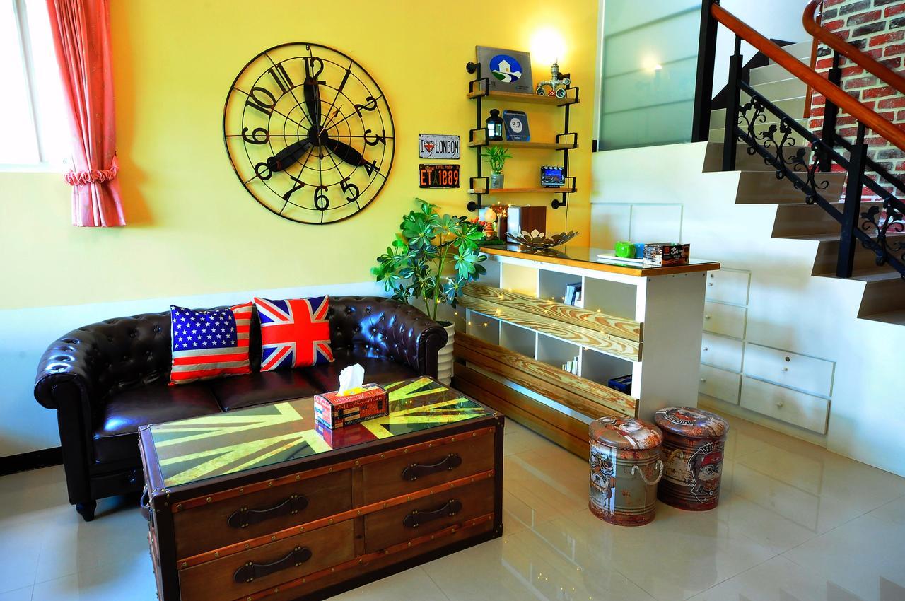 Happy Orange Homestay Yilan Exteriör bild